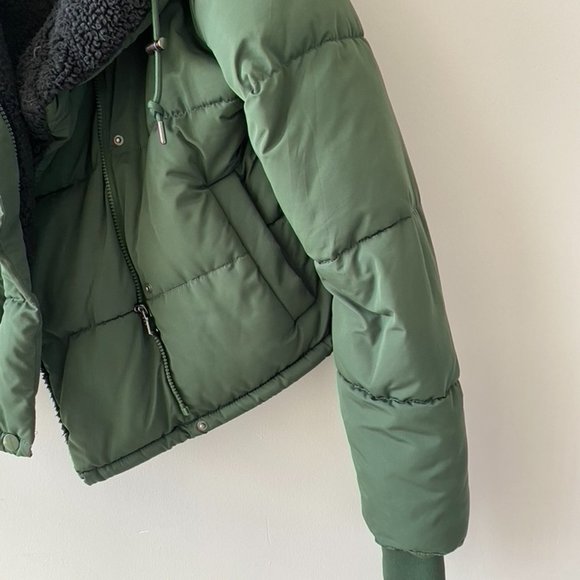 BDG Oversized Sherpa Puffer Jacket - Picture 4 of 6